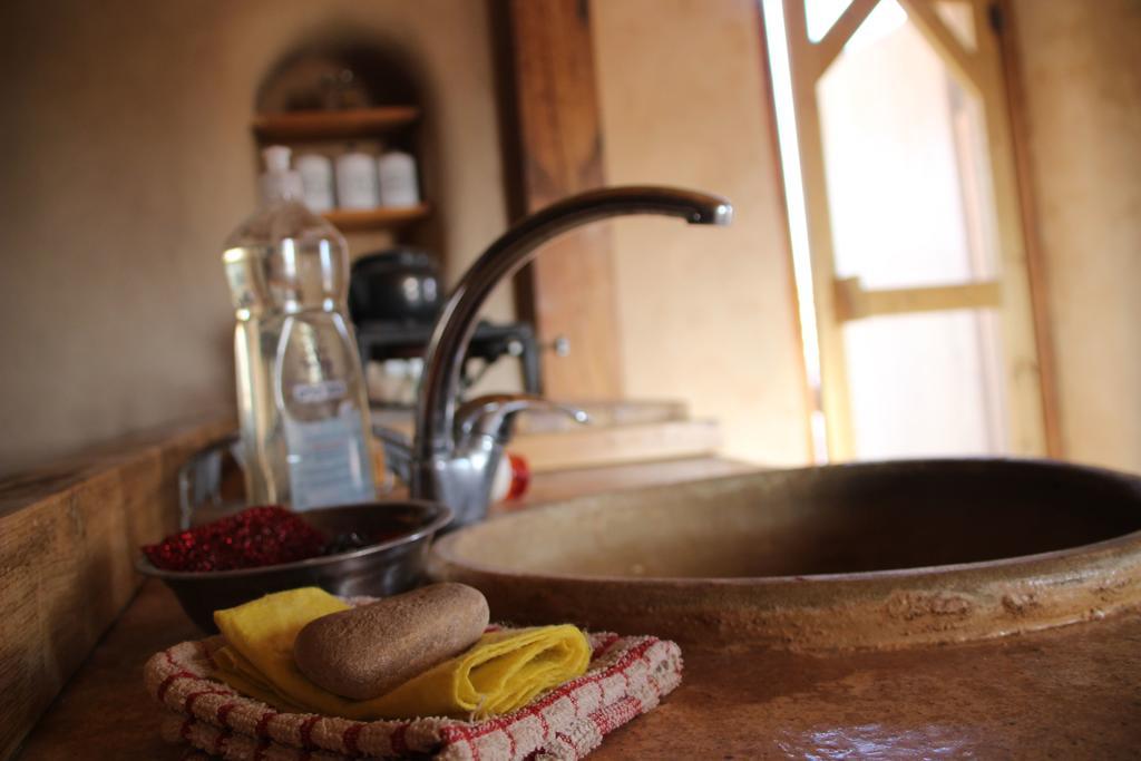 Desert Days Mud Cabin'S Resort Tzukim Esterno foto